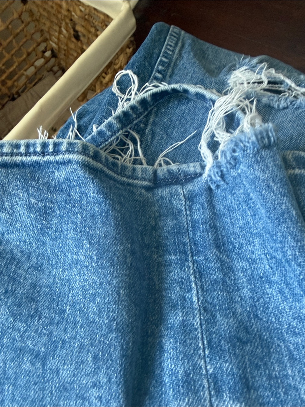 MOTHER tomcat Cropped High-Rise Jeans in Light Blue - Picture 9 of 9